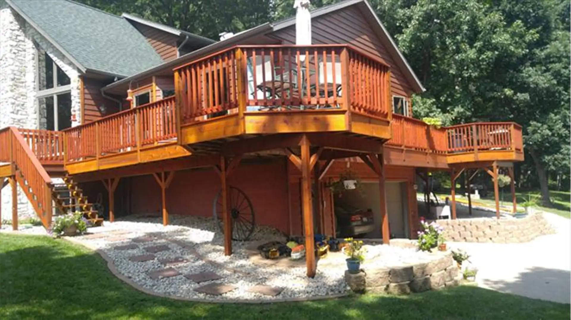 Steve’s Carpentry, L.L.C. supporting background image