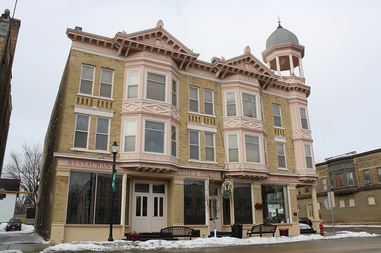 Beaumont Hotel, Dodge County, Wisconsin