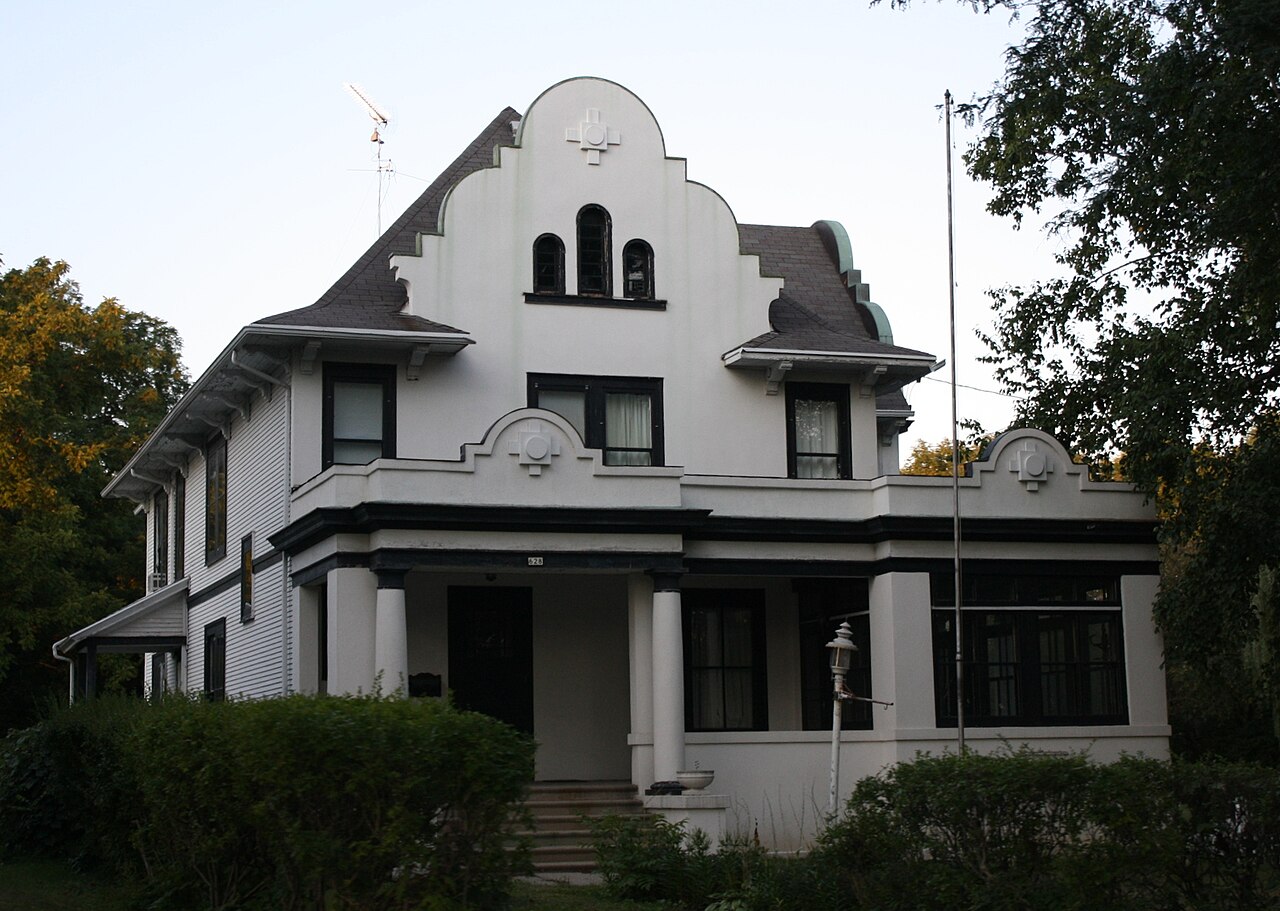 Albert M. and Alice Bellack House, Columbia County, Wisconsin