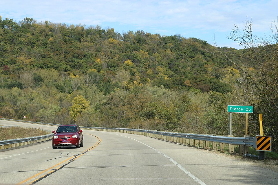 Pierce County — Pierce County Wisconsin Sign WIS35, Pierce County, Wisconsin