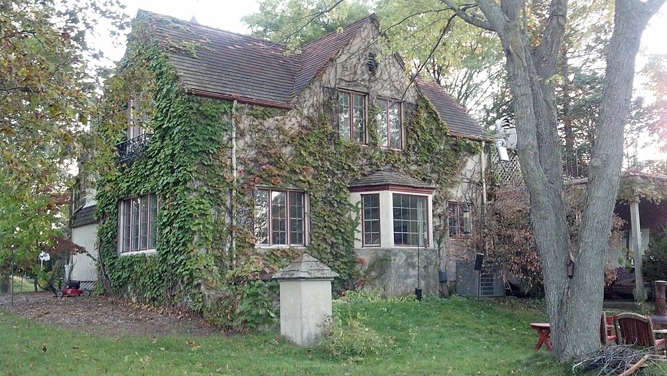 Everett P. Barrett House, Waukesha County, Wisconsin