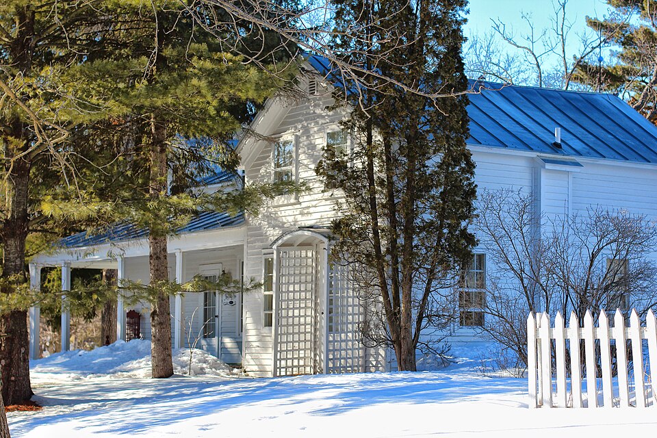 Halfway House, Waupaca County, Wisconsin