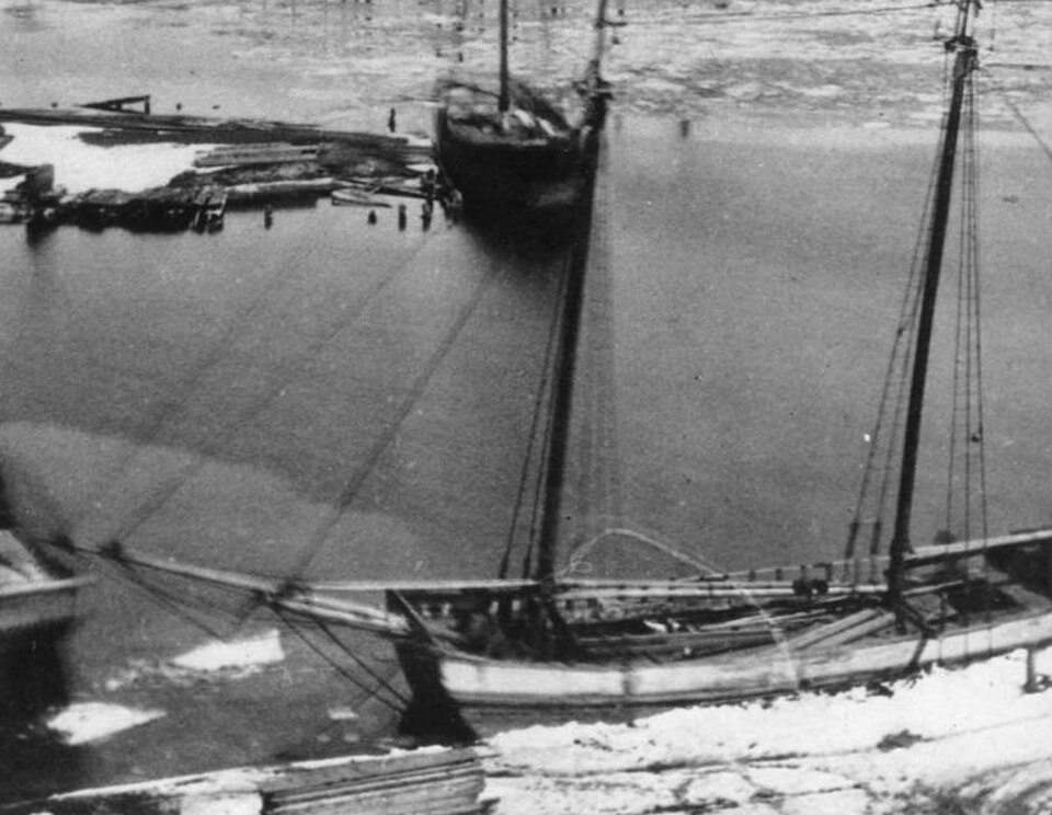 Alaska Shipwreck (Scow Schooner), Manitowoc County, Wisconsin
