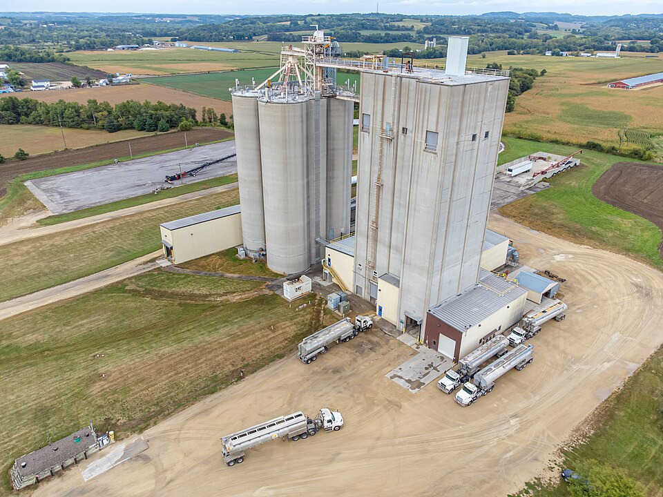 Trempealeau County — Gold'n Plump-Pilgrim's Pride Poultry Feed Mill, Trempealeau County, Wisconsin
