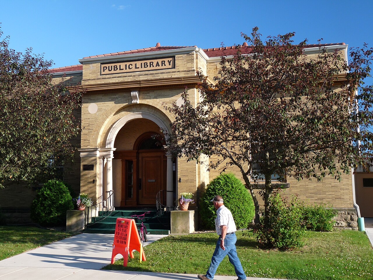 D. R. Moon Memorial Library, Chippewa County, Wisconsin