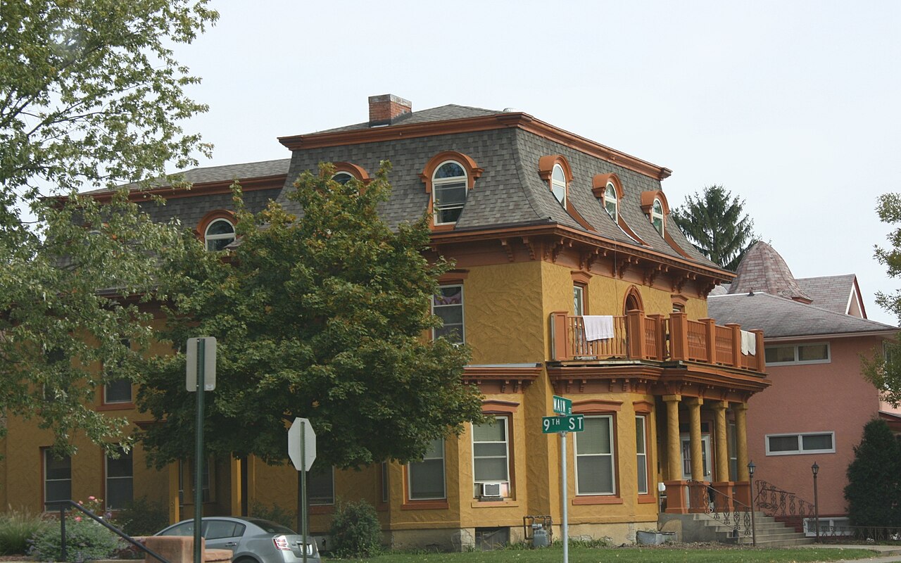 10th and Cass Streets Neighborhood Historic District, La Crosse, La Crosse County, Wisconsin
